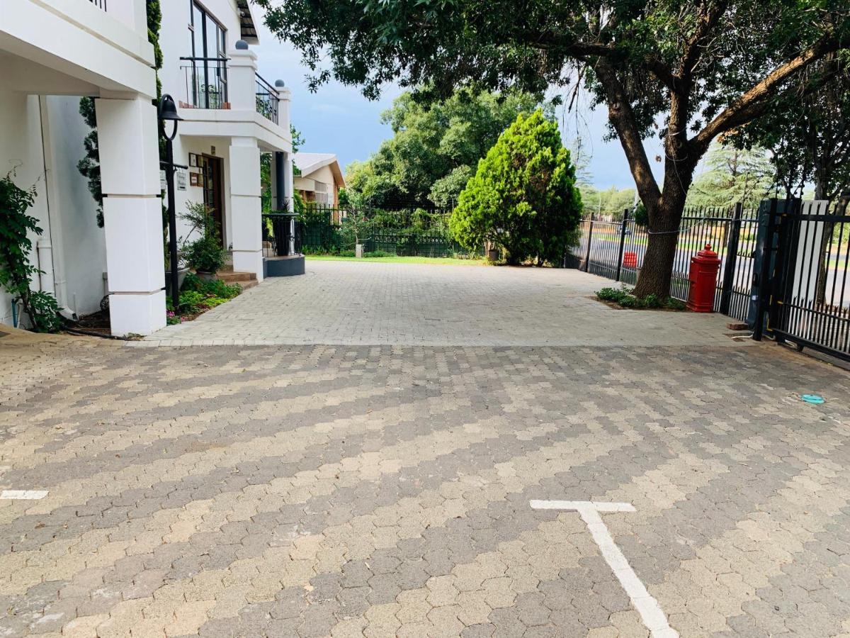 La Boheme Gastehuis Bloemfontein Luaran gambar